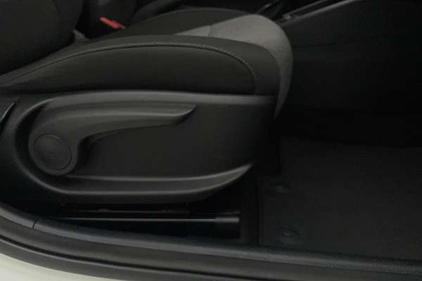 2023 Kia Stonic S YB