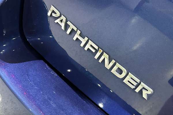 2017 Nissan Pathfinder Ti R52 Series II
