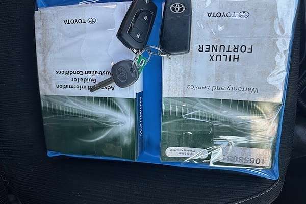 2022 Toyota Hilux SR GUN126R 4X4