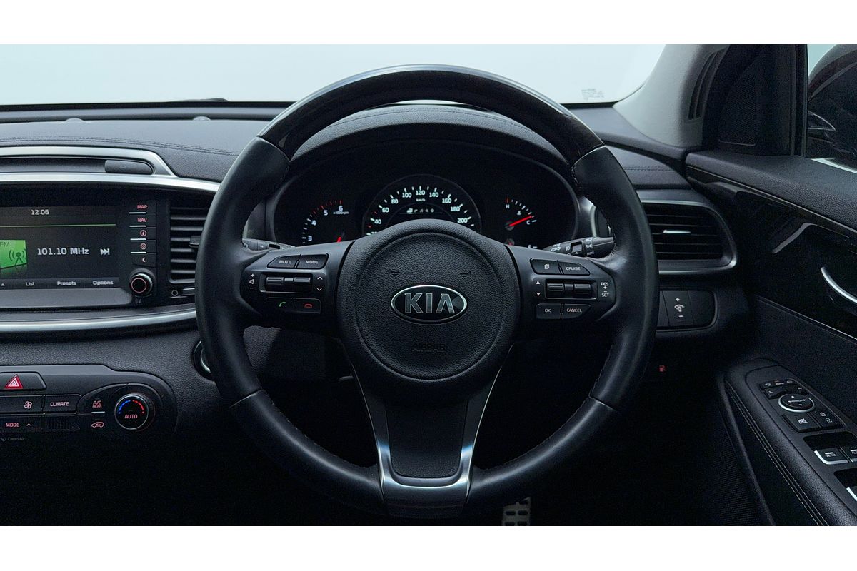 2017 Kia Sorento SLi UM
