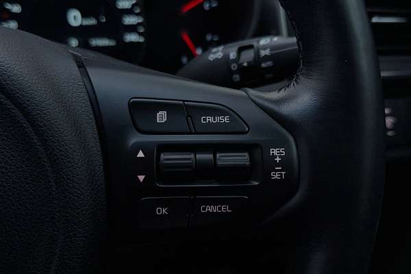 2017 Kia Sorento SLi UM