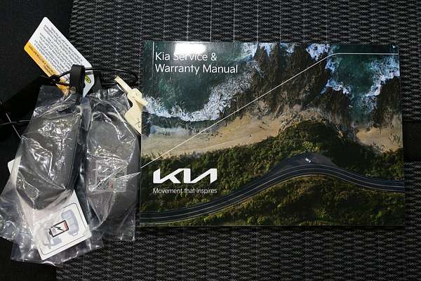 2025 Kia Sorento S MQ4 PE