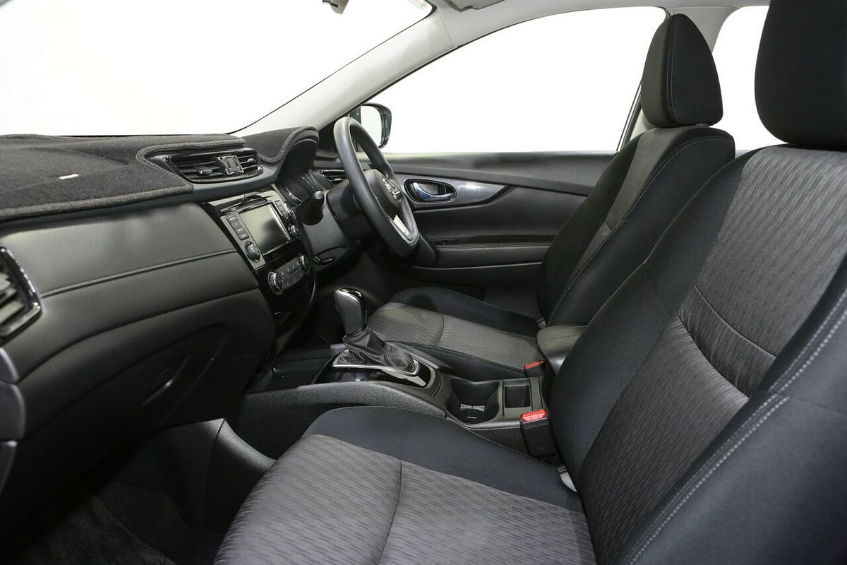 2022 Nissan X-TRAIL ST T32