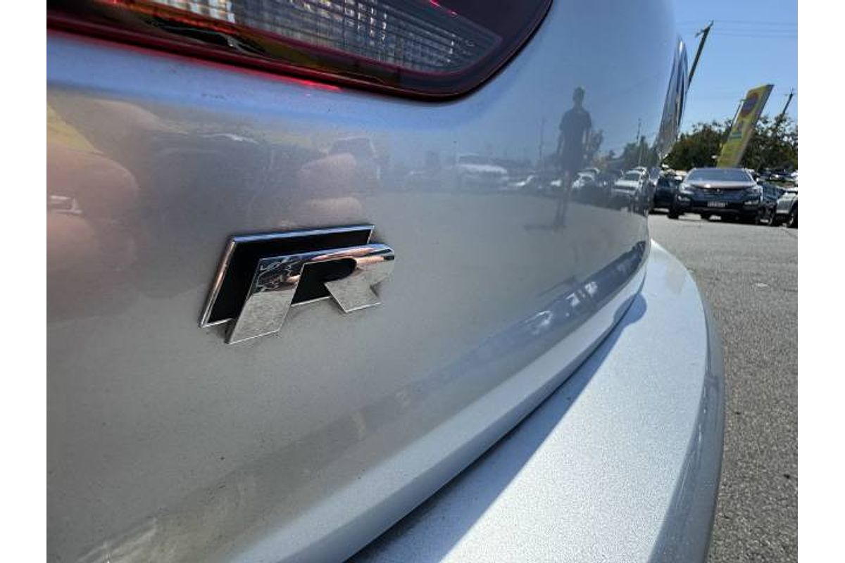 2011 Volkswagen Golf R VI