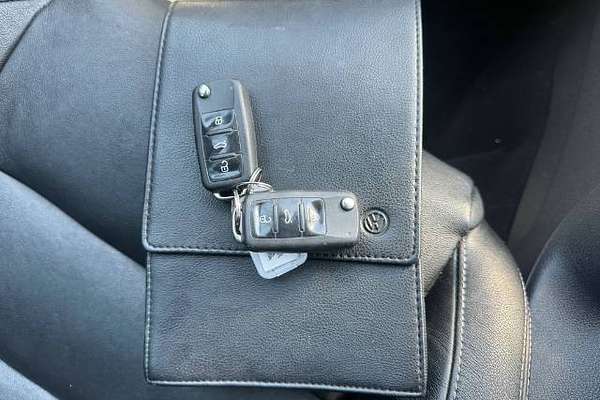 2011 Volkswagen Golf R VI