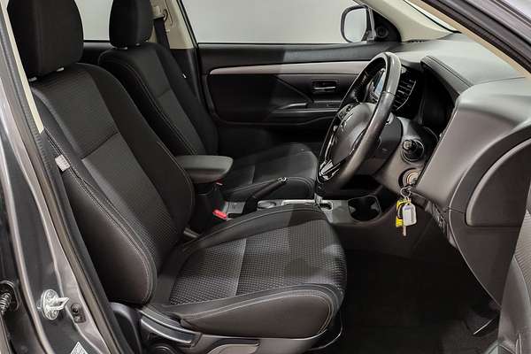 2016 Mitsubishi Outlander LS ZK