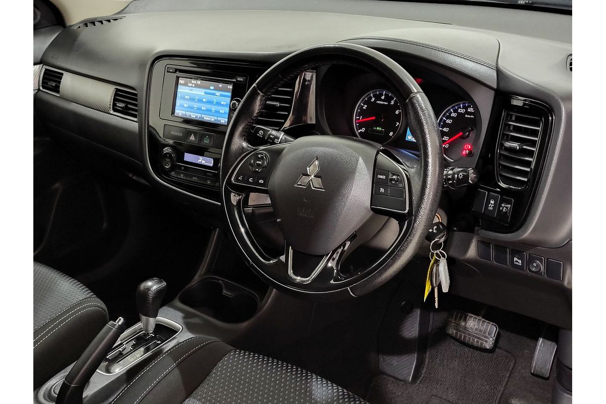 2016 Mitsubishi Outlander LS ZK