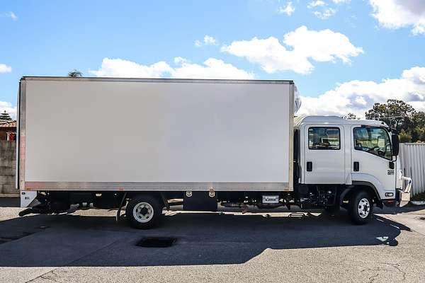 2013 Isuzu F Series FRR 500 4x2