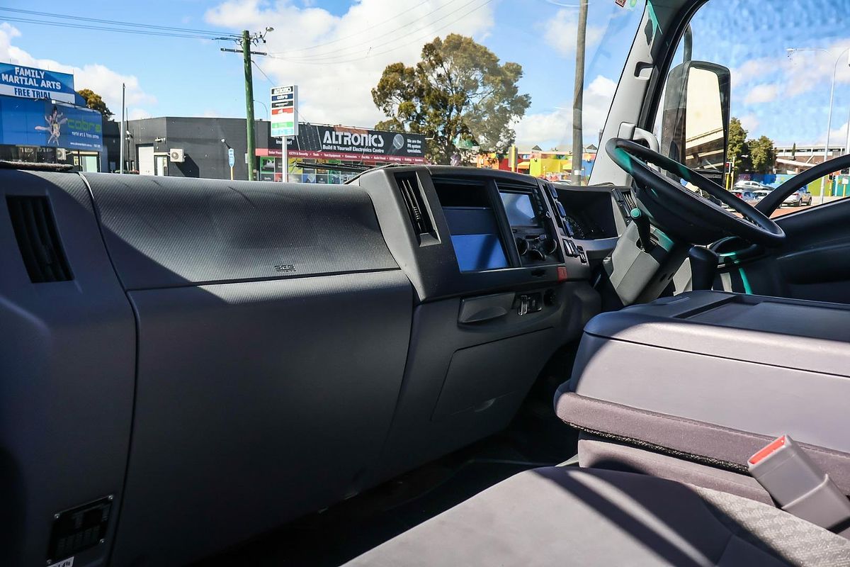 2013 Isuzu F Series FRR 500 4x2