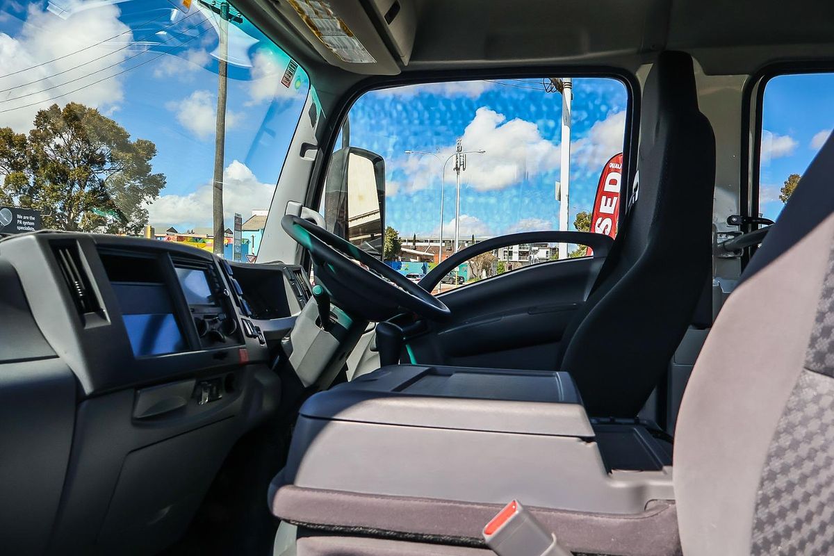 2013 Isuzu F Series FRR 500 4x2