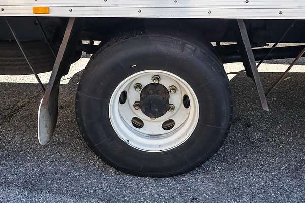 2013 Isuzu F Series FRR 500 4x2