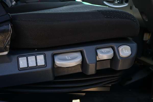 2013 Isuzu F Series FRR 500 4x2
