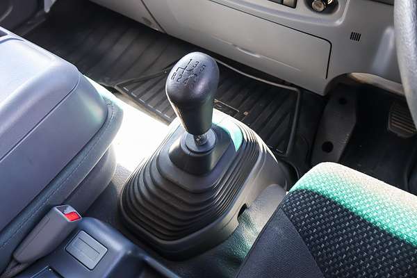 2013 Isuzu F Series FRR 500 4x2