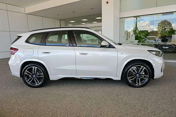 2024 BMW iX1 xDrive30 M Sport U11