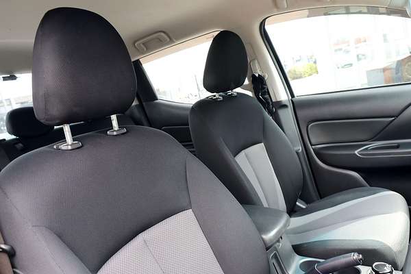 2019 Mitsubishi Triton GLX MR 4X4