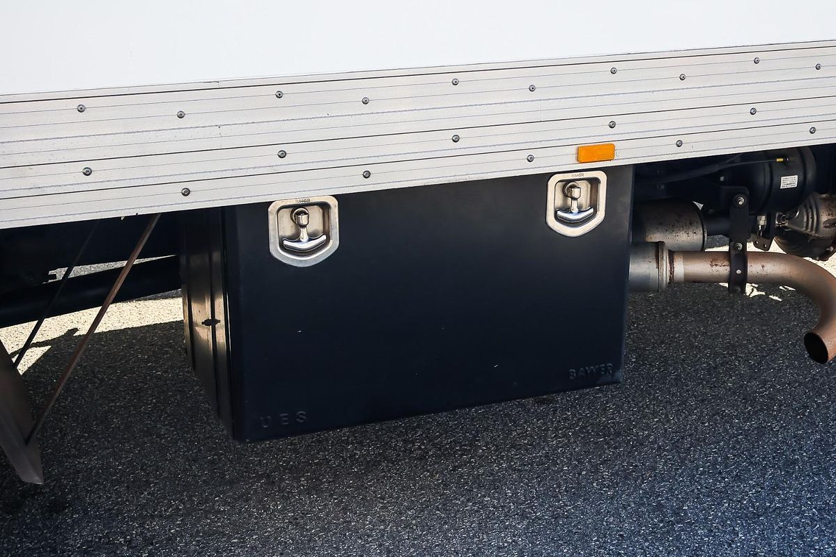 2013 Isuzu F Series FRR 500 4x2