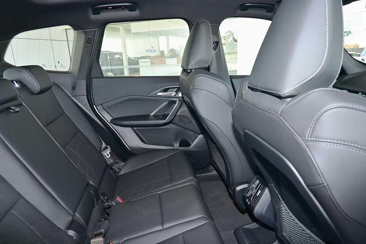 2024 BMW iX1 xDrive30 M Sport U11