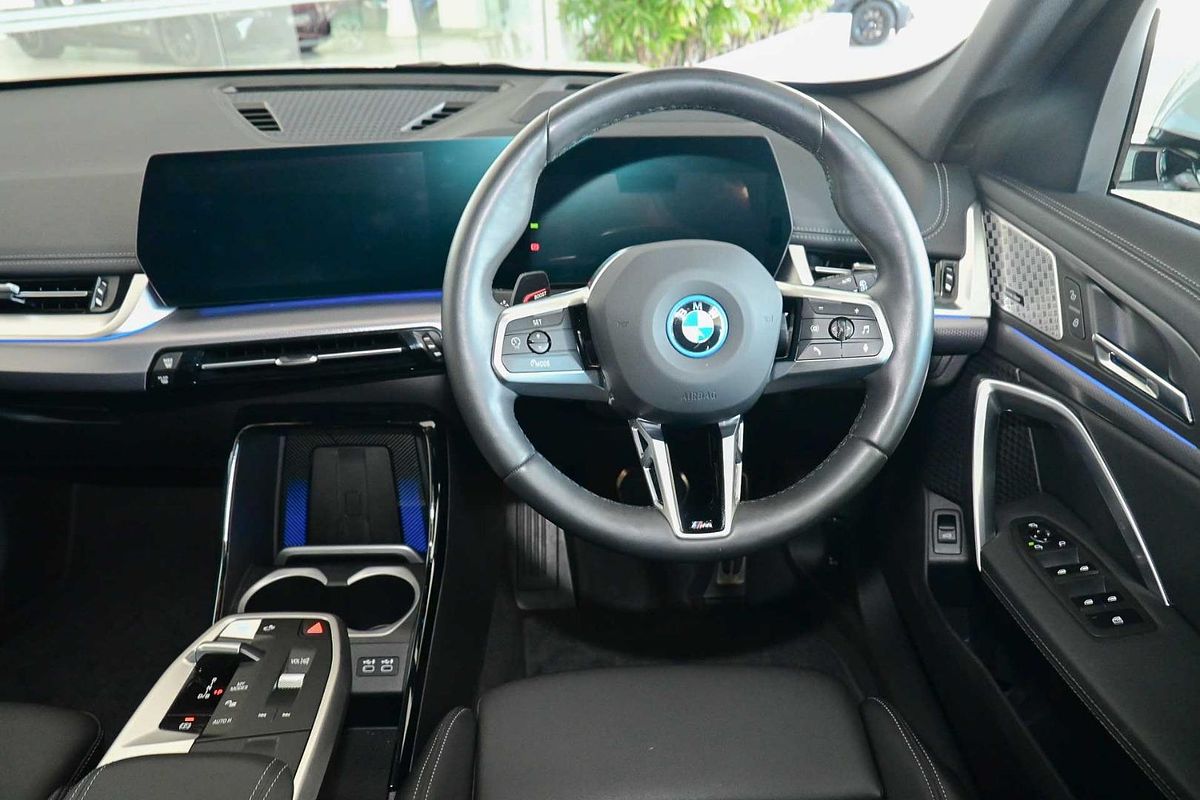 2024 BMW iX1 xDrive30 M Sport U11
