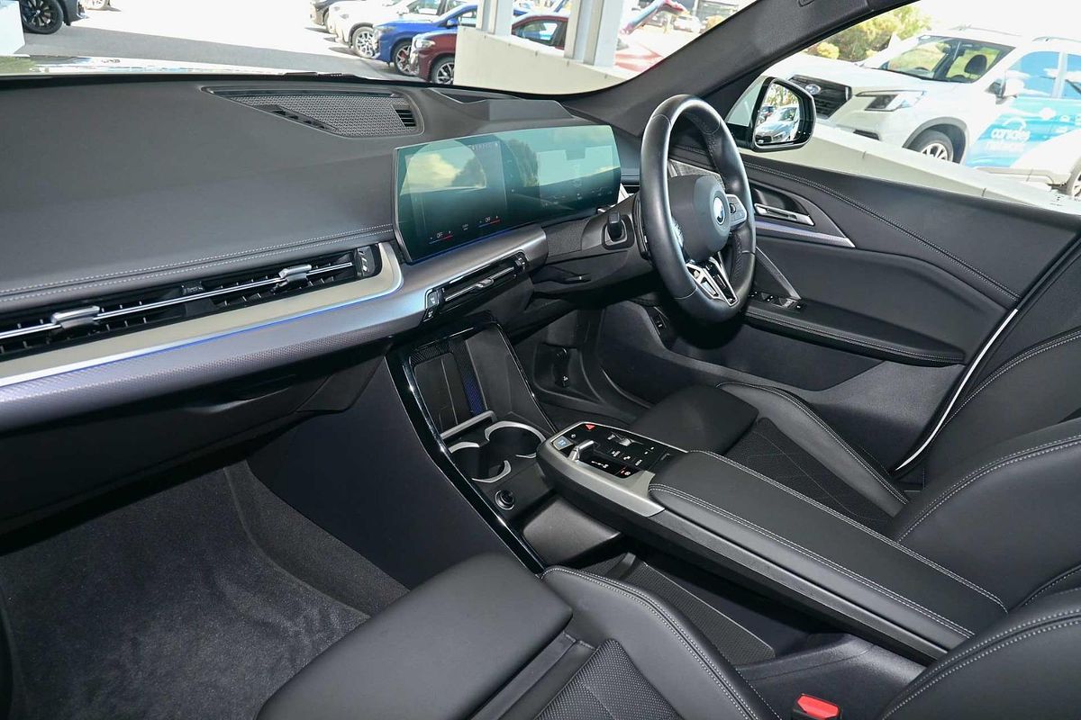 2024 BMW iX1 xDrive30 M Sport U11