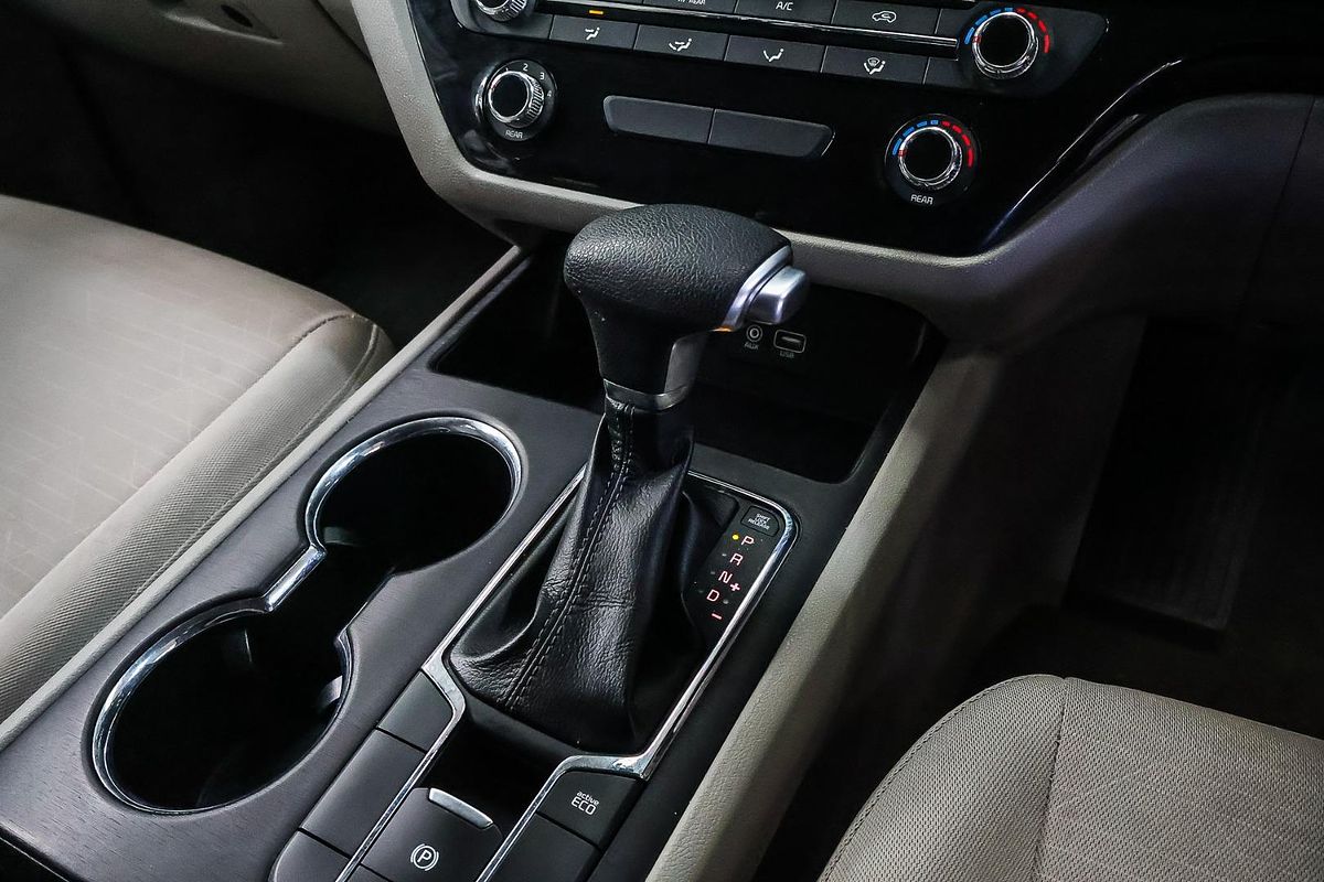 2018 Kia Carnival S YP