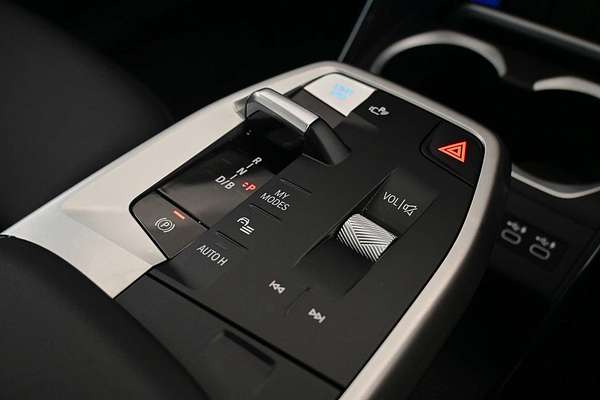 2024 BMW iX1 xDrive30 M Sport U11