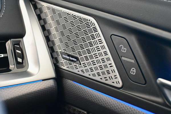 2024 BMW iX1 xDrive30 M Sport U11