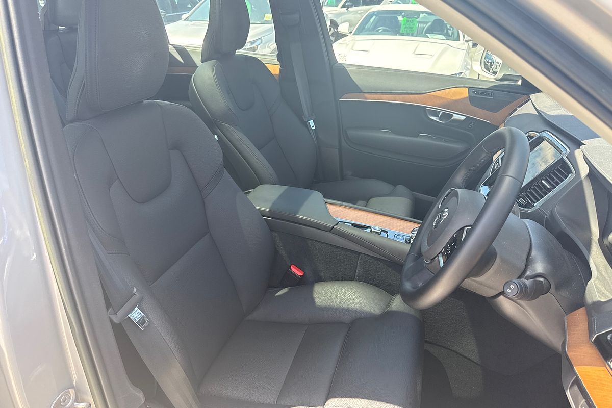 2023 Volvo XC90 Ultimate B6 Bright