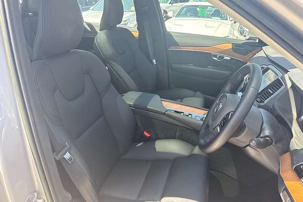 2023 Volvo XC90 Ultimate B6 Bright