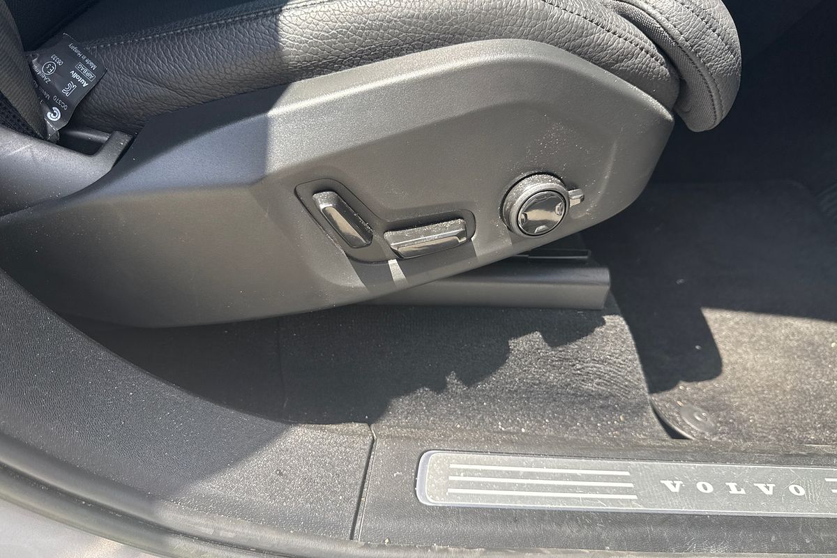 2023 Volvo XC90 Ultimate B6 Bright