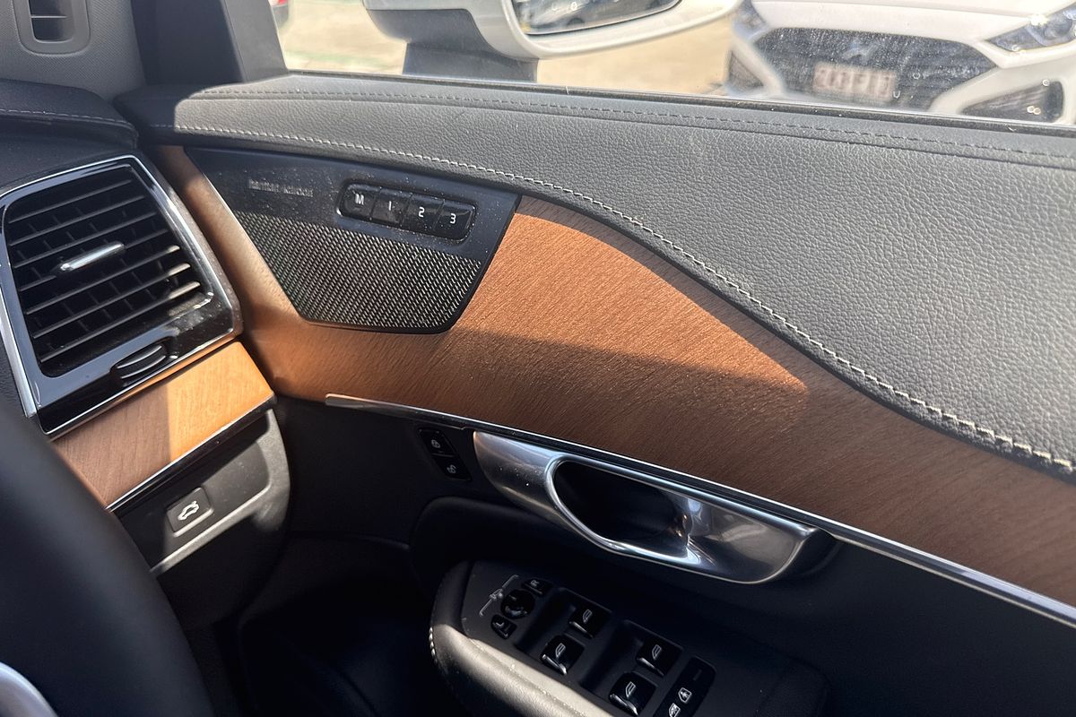 2023 Volvo XC90 Ultimate B6 Bright