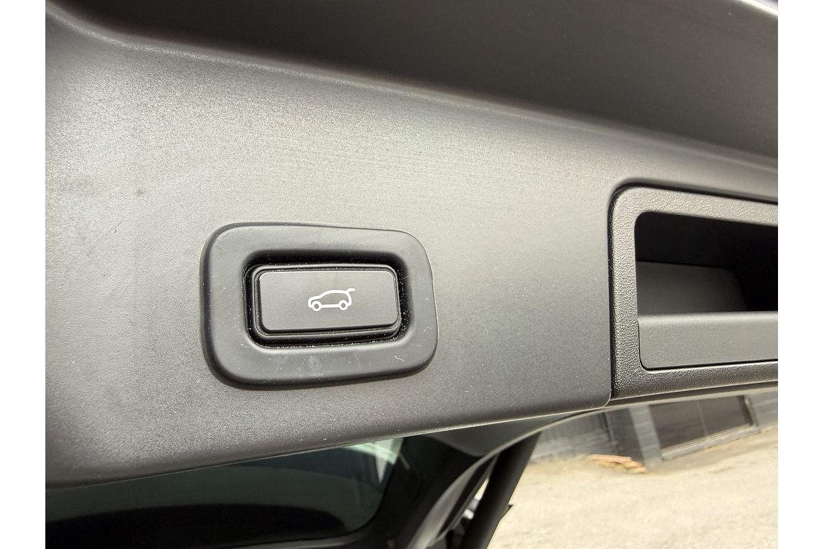 2019 Land Rover Range Rover Evoque P250 SE L551