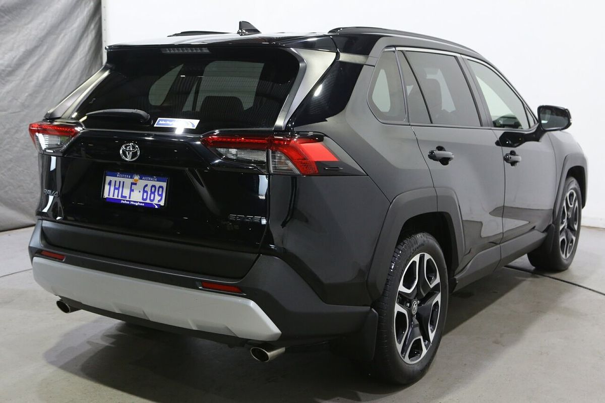 2020 Toyota RAV4 Edge AXAA54R