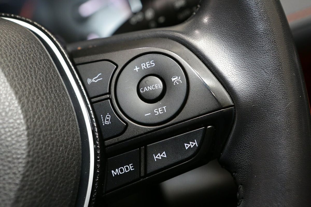 2020 Toyota RAV4 Edge AXAA54R