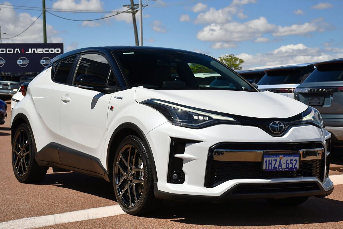 2022 Toyota C-HR GR Sport ZYX10R