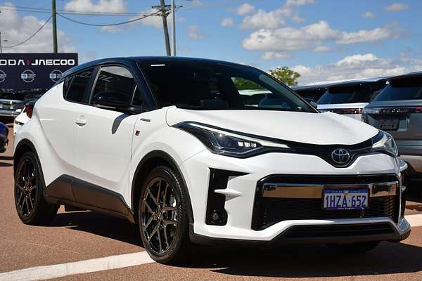 2022 Toyota C-HR GR Sport ZYX10R