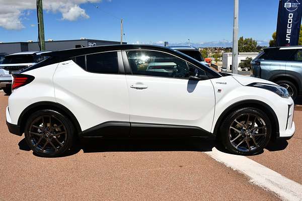 2022 Toyota C-HR GR Sport ZYX10R