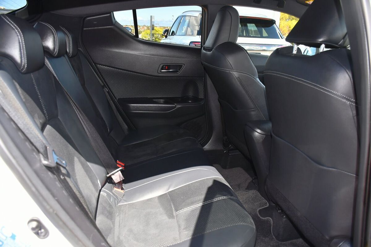 2022 Toyota C-HR GR Sport ZYX10R
