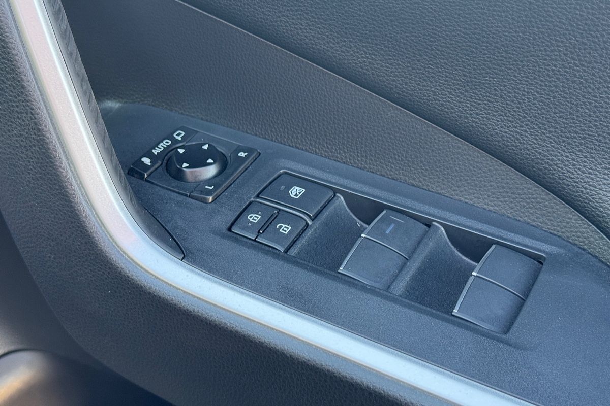 2021 Toyota RAV4 Cruiser AXAH54R