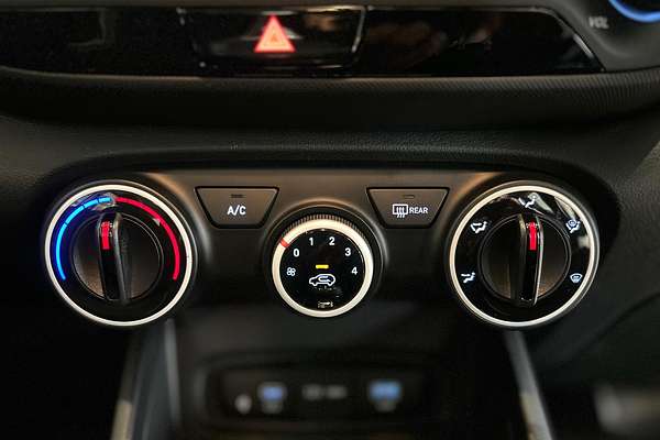 2025 Hyundai Venue Active QX.V5