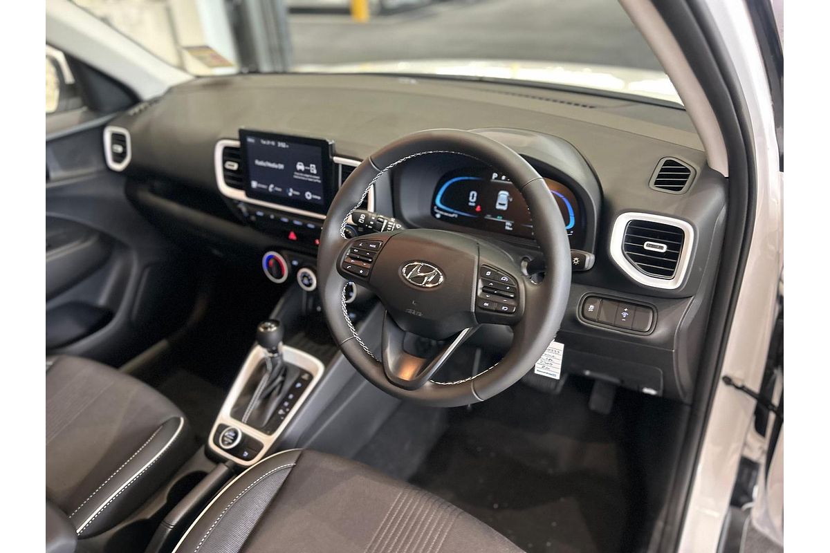 2025 Hyundai Venue Active QX.V5
