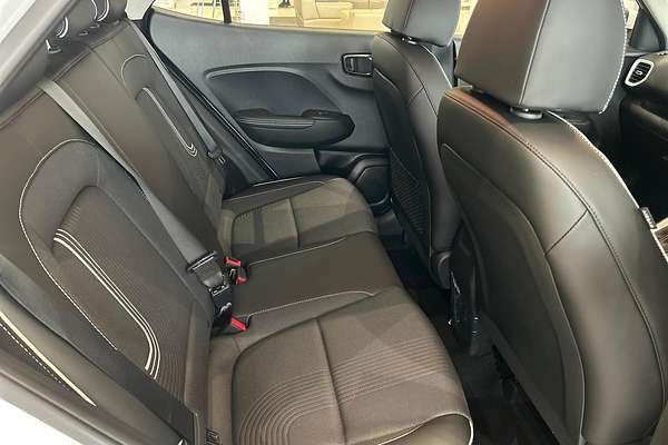 2025 Hyundai Venue Active QX.V5