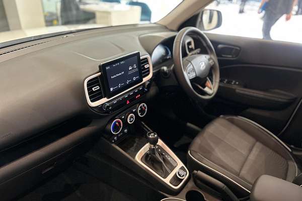 2025 Hyundai Venue Active QX.V5