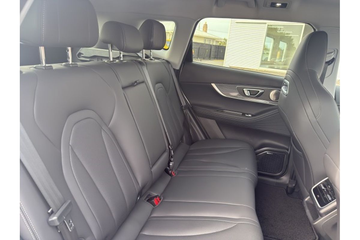 2025 Chery Tiggo 7 Pro ULTIMATE PHEV/7AT