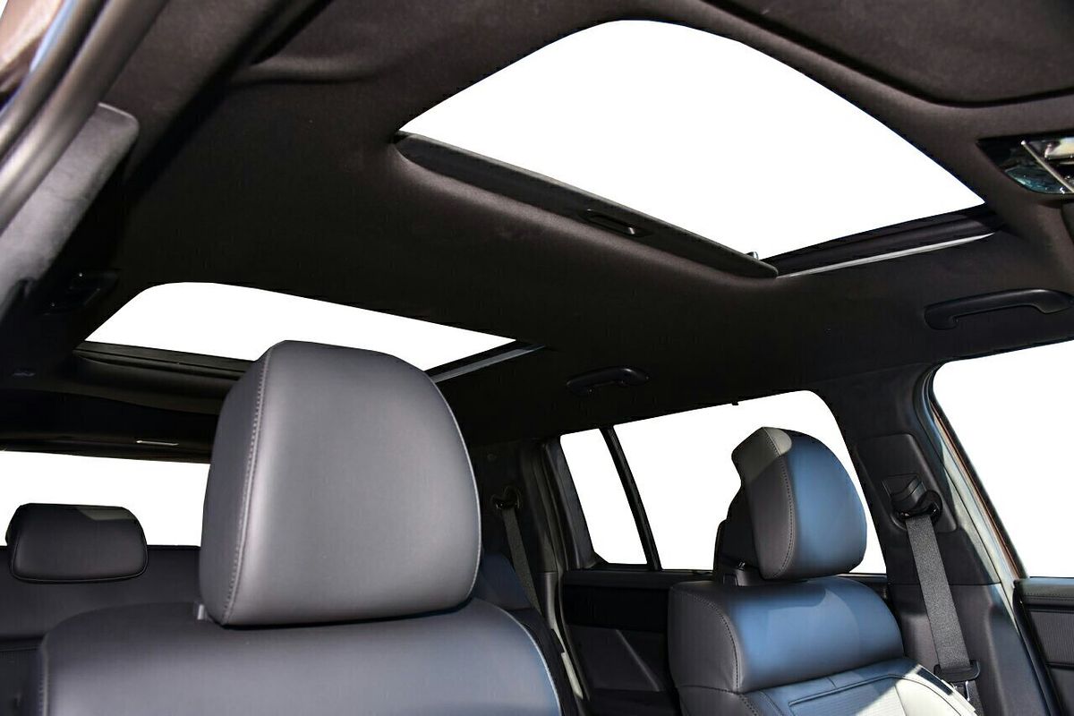 2025 Hyundai Santa Fe Hybrid Calligraphy MX5.V2