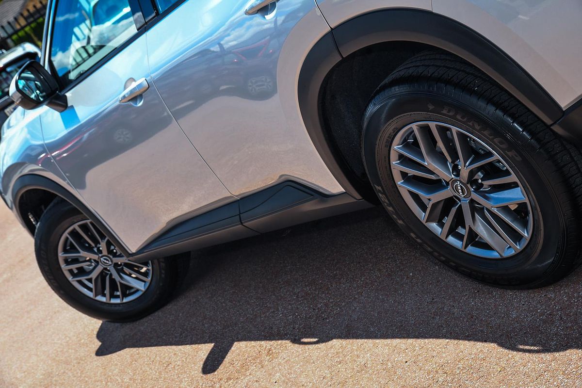 2024 Nissan X-TRAIL ST T33