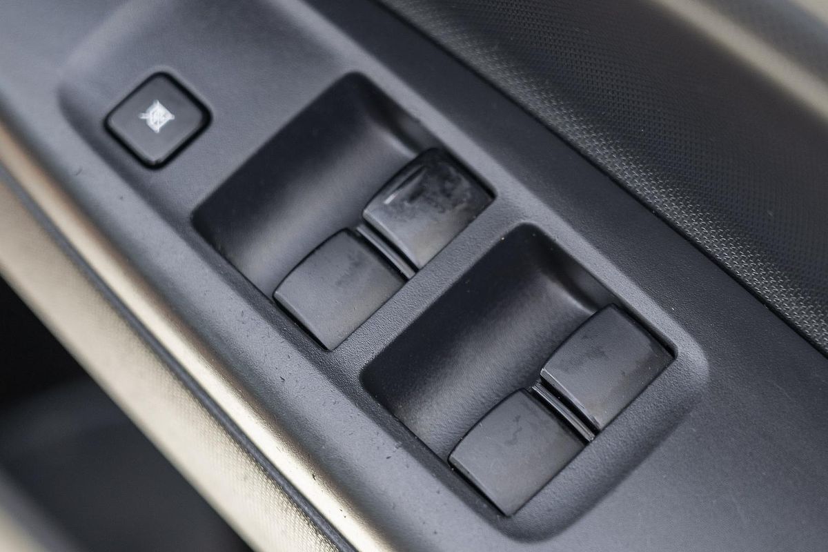 2014 Mitsubishi Mirage LS LA