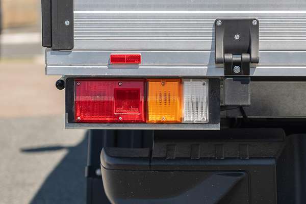 2024 Isuzu D-MAX SX High Ride Rear Wheel Drive