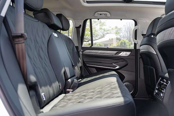 2025 GWM Tank 500 Ultra Hi4-T PHEV P03