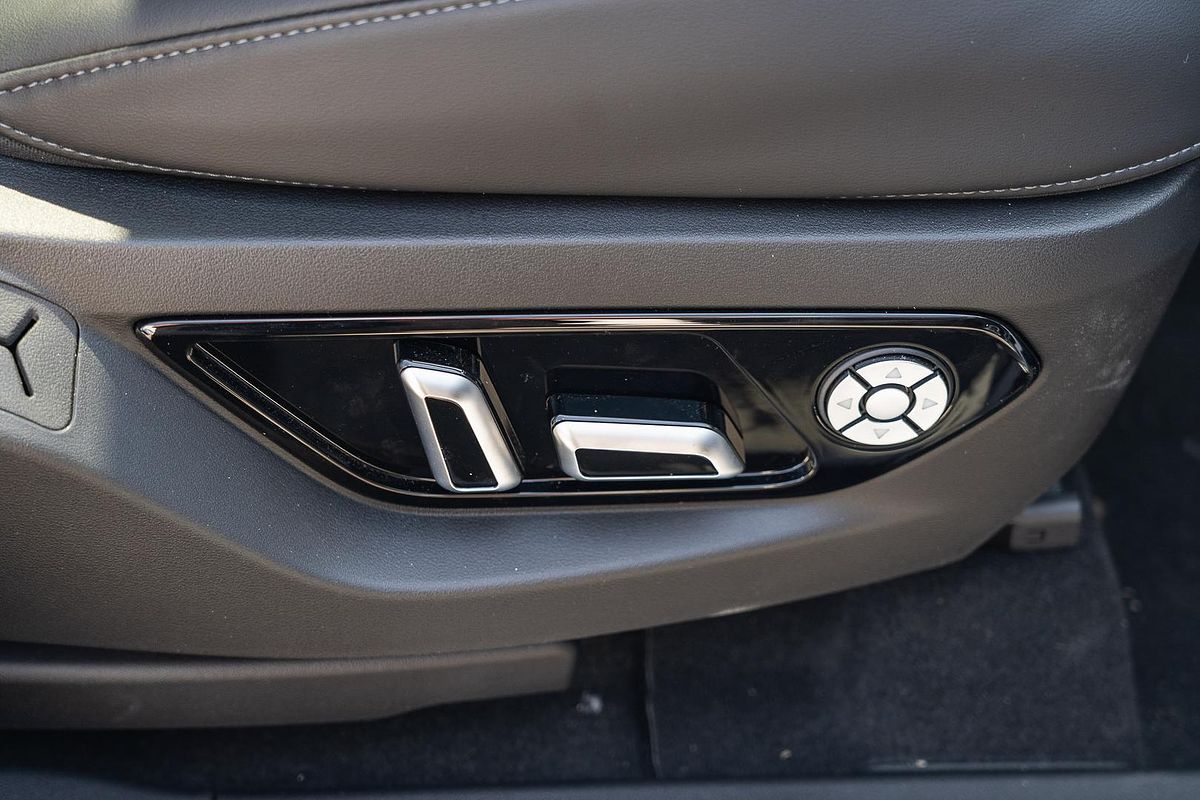 2025 GWM Tank 500 Ultra Hi4-T PHEV P03