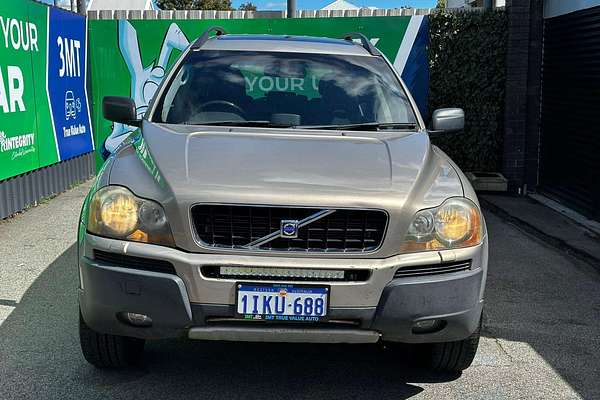 2004 Volvo XC90 T6
